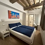 Vendégház Residenza Pezzani 4*