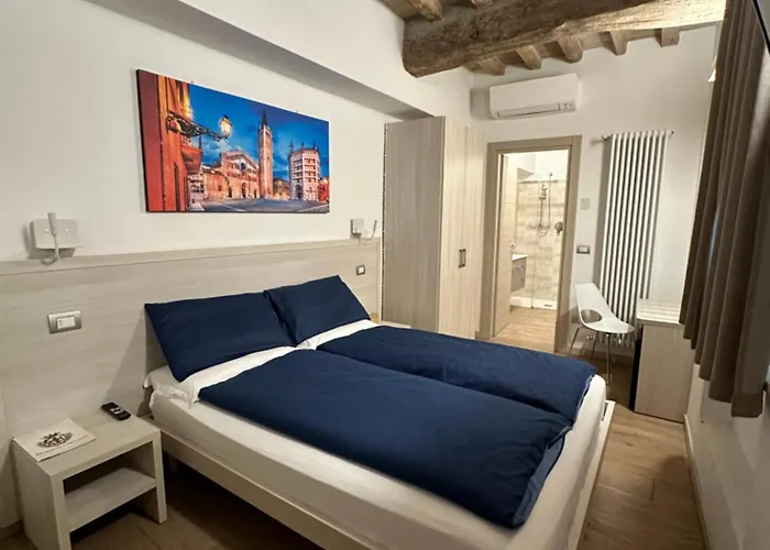 Guest house Residenza Pezzani 4*